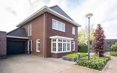 Twee-onder-één-kap te koop: Pastoor Verstijnenstraat 5, Haghorst Haghorst