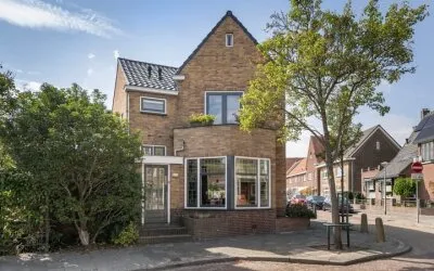 Vrijstaande woning te koop: Pastoor Vinkesteynstraat 1, Kwintsheul Centrumgebied Kwintsheul