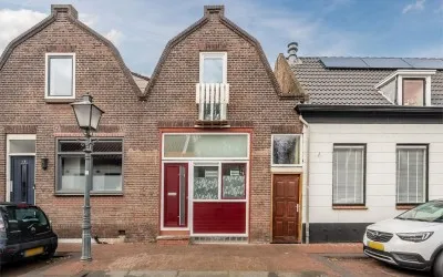 Tussenwoning te koop: Pastoriedijk 48, Pernis Rotterdam