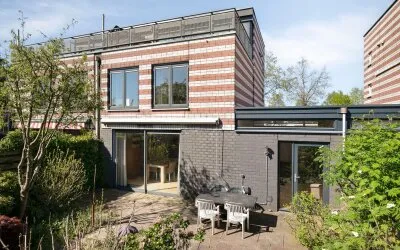 Tussenwoning te koop: Pastorielaan 4, De Brinken Hoogland