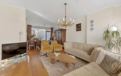 Tussenwoning te koop: Pastorielaan 44, Veldhoven Veldhoven