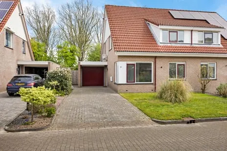 Twee-onder-één-kap te koop: Pastorije 80, Bebouwde kom Tolbert Tolbert