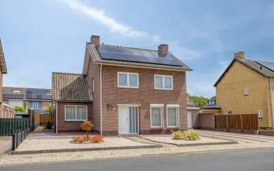 Vrijstaande woning te koop: Pater Dr. Neijensstraat 22, Heel Heel