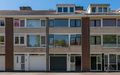 Tussenwoning te koop: Pater Pirestraat 43, Ruimzicht West Diemen