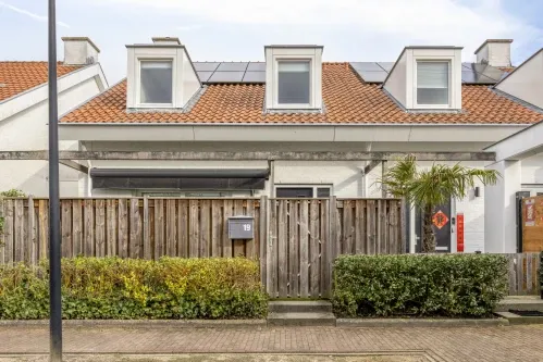Tussenwoning te koop: Pater R.D. Kloegstraat 19, Best