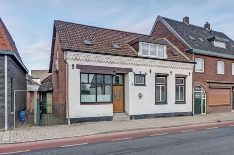 Twee-onder-één-kap te koop: Paterslaan 30, Centrum Venray