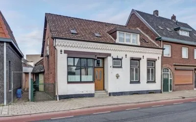 Twee-onder-één-kap te koop: Paterslaan 30, Centrum Venray