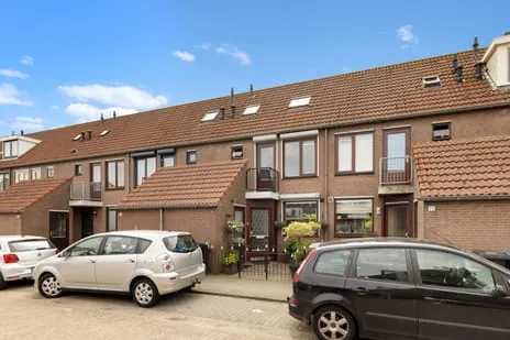Tussenwoning te koop: Paterspoel 78, Luijendijk-zuid Landsmeer