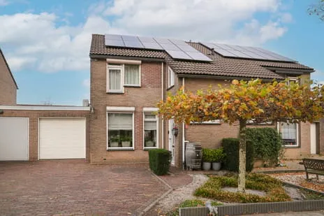 Tussenwoning te koop: Paterstraat 98, Kerkdriel Kerkdriel