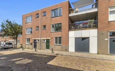 Tussenwoning te koop: Patersweg 7, Koningstraat Beverwijk