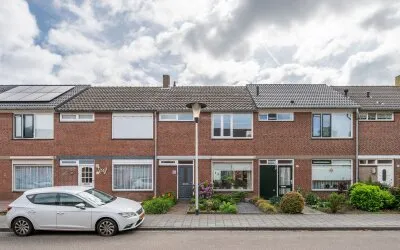 Terraced house for sale: Patrijsstraat 24, Binderen Helmond