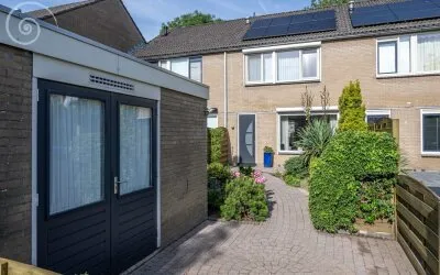 Terraced house for sale: Patrijsstraat 32, Sommelsdijk vogelbuurt oost Sommelsdijk