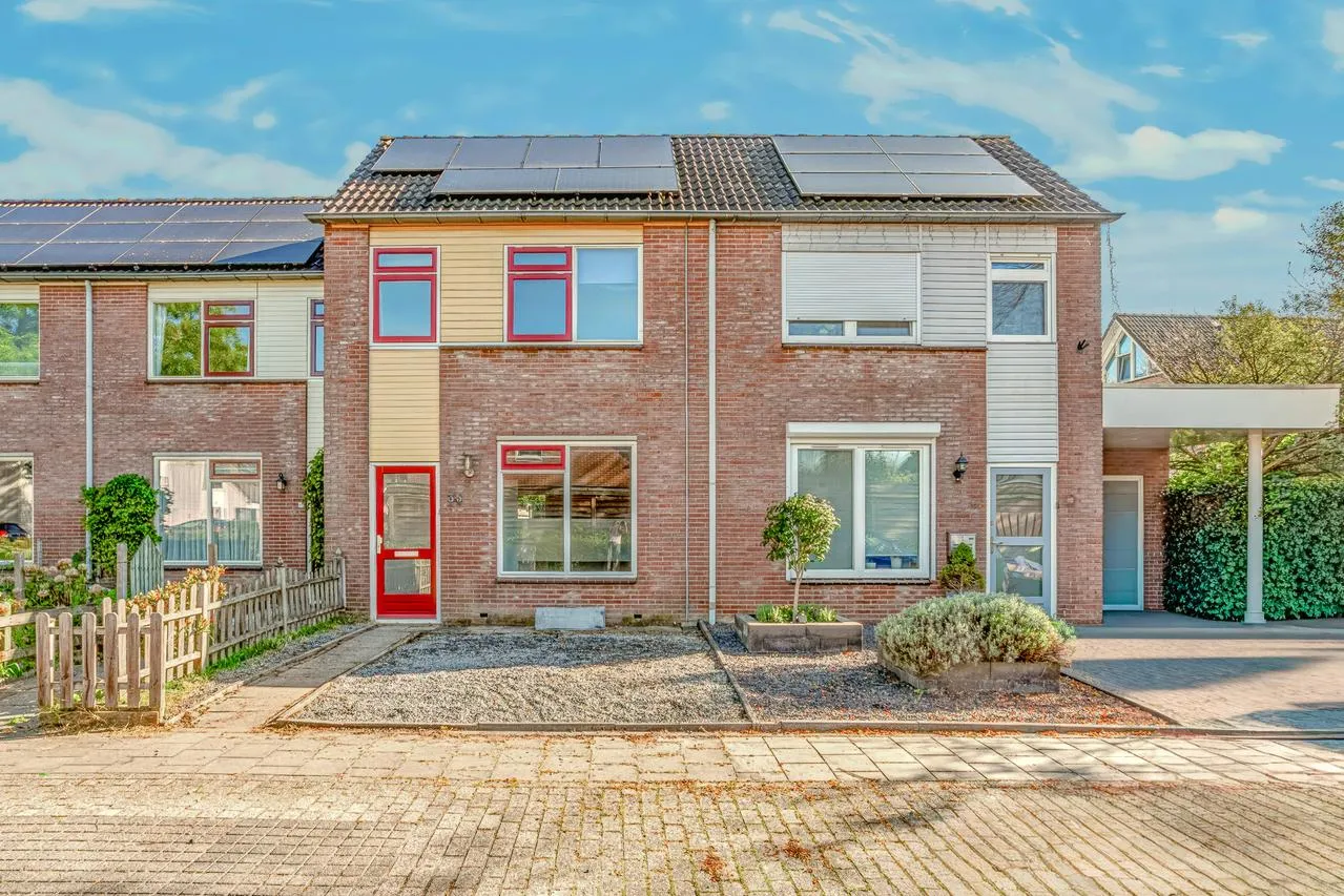 Tussenwoning te koop: Patrijsstraat 35, Beneden-Leeuwen