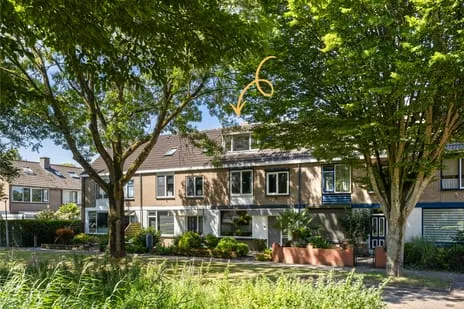 Tussenwoning te koop: Patrijsstraat 43, Strijen Woonkern Strijen
