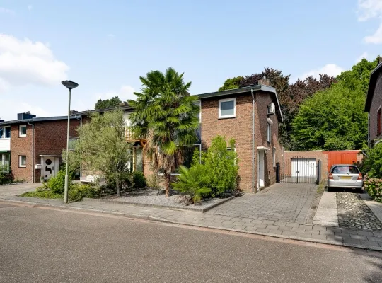 Twee-onder-één-kap te koop: Patrijsstraat 6, Kluis Geleen