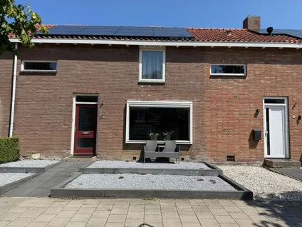 Tussenwoning te koop: Patrijzenstraat 11, Tollebeek-woonkern Tollebeek