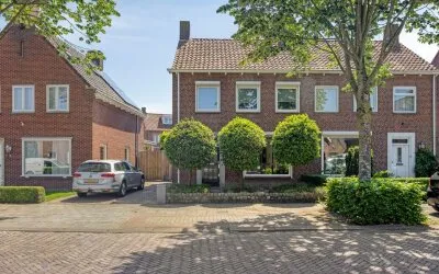 Twee-onder-één-kap te koop: Patronaatstraat 62, De Meede Made