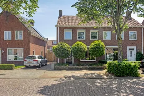 Twee-onder-één-kap te koop: Patronaatstraat 62, De Meede Made