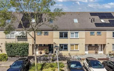 Tussenwoning te koop: Paukenstraat 17, Muziekwijk N.-Noordwest Almere