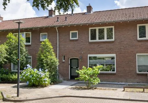 Tussenwoning te koop: Paulinastraat 69, Nijverheid Hengelo