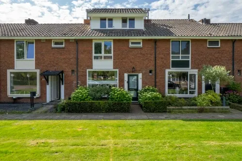 Tussenwoning te koop: Paulinastraat 79, Nijverheid Hengelo