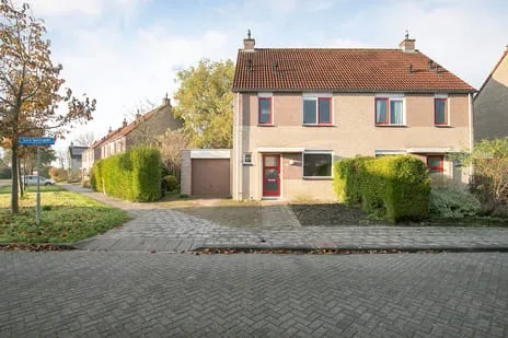 Hoekwoning te huur: Paulus Akkermanwei 39, Westeinde Leeuwarden