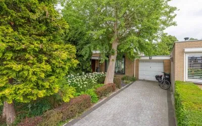 Tussenwoning te koop: Paulus Potterplantsoen 3, Schilderskwartier Hillegom