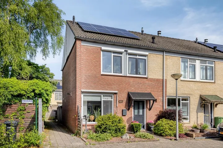 Hoekwoning te koop: Paulus Potterstraat 16, Zienesch Haaksbergen