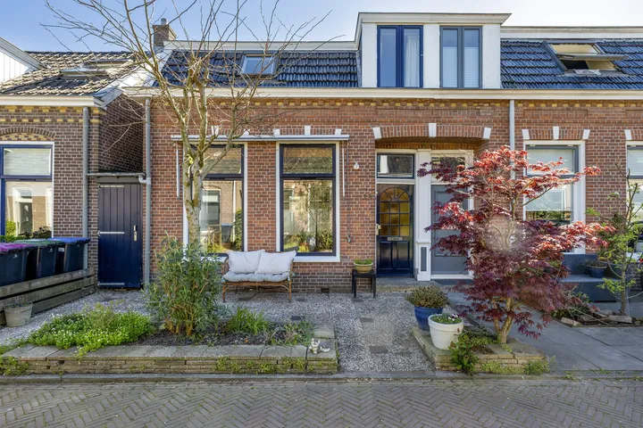 Hoekwoning te koop: Paulus Moreelsestraat 19, Gerard Dou Leeuwarden