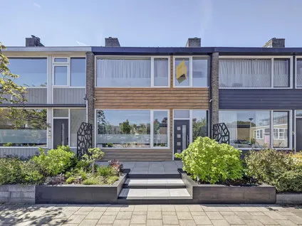 Tussenwoning te koop: Paulus Potterstraat 3, Spijkenisse