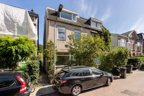 Tussenwoning te koop: Pauwenstraat 9, Sint Vitusbuurt Hilversum