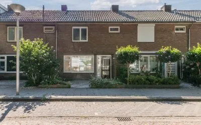 Tussenwoning te koop: Peckiuslaan 15, Lievendaal Eindhoven