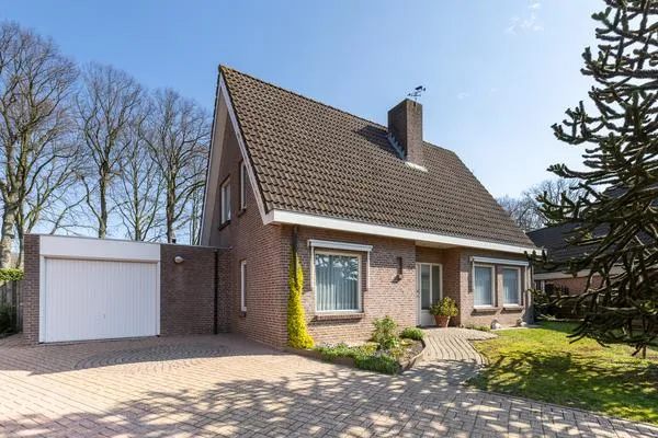 Vrijstaande woning te koop: Peeberg 44, Ossendrecht