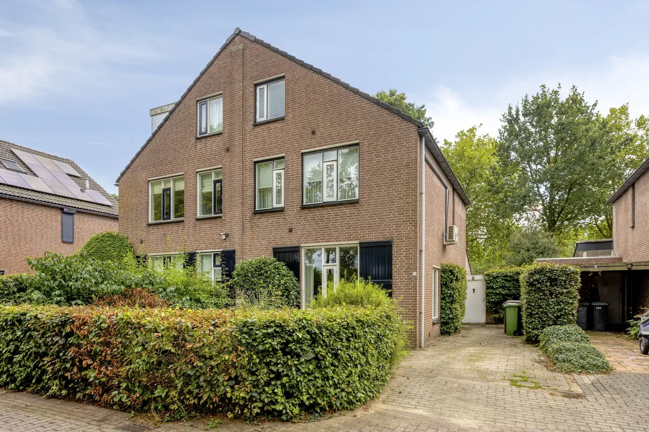 Twee-onder-één-kap te koop: Peelhoeven 7, Rosmalen
