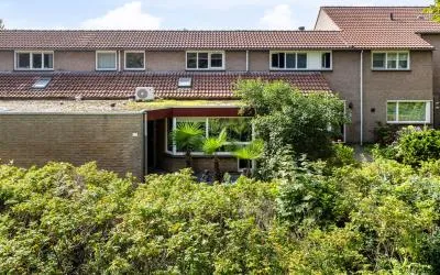 Tussenwoning te koop: Peelhof 72, Rijpelberg-West Helmond