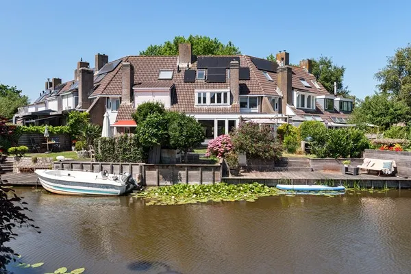 Tussenwoning te koop: Peerdecamp 48, Monnickendam