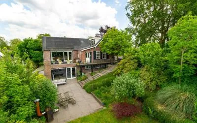 Twee-onder-één-kap te koop: Peerenboom 7, Buitengebied Hank oost Hank