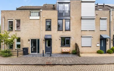 Terraced house for sale: Pelgrimsweg 40, Achterveld-Noord Ijsselstein