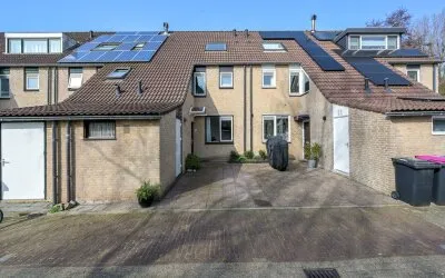 Tussenwoning te koop: Pelikaanhof 58, 't Lien noord Leidschendam