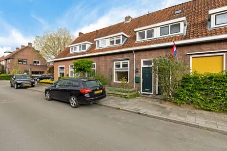 Tussenwoning te koop: Pelikaanstraat 15, Kleine Driftbuurt Hilversum
