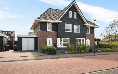 Twee-onder-één-kap te koop: Penningkruid 17, Vrijburgh Drachten
