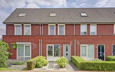 Terraced house for sale: Pepermuntstraat 14, Kern Heinkenszand Heinkenszand