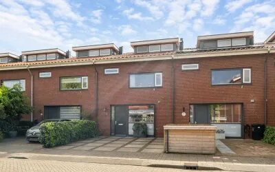 Tussenwoning te koop: Pepermuntstraat 4, Essellanden Wateringen