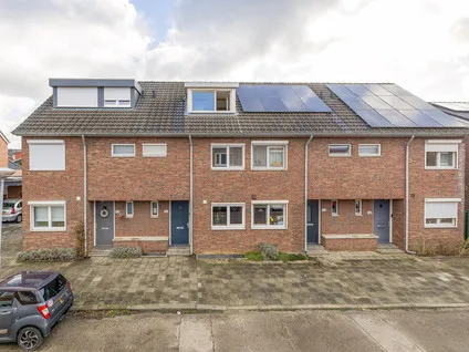 Tussenwoning te koop: Pepijnstraat 152, Smeliënkamp Venlo