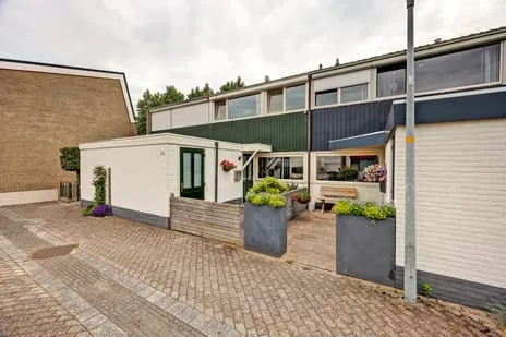 Tussenwoning te koop: Peppelhof 15, Molenwijk-Dries Gendt