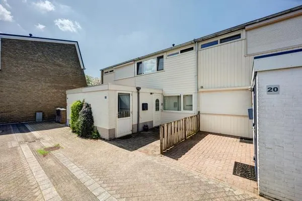 Tussenwoning te koop: Peppelhof 22, Molenwijk-Dries Gendt