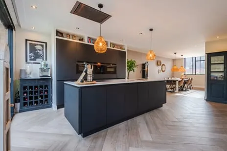 Tussenwoning te koop: Peppengouw 206, Almere