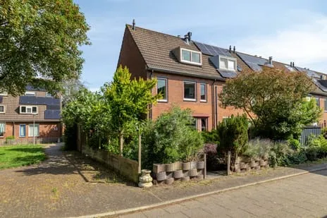 Hoekwoning te koop: Peppengouw 74, Lindengouw, Muidergouw en Peppengouw Almere