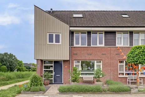 Hoekwoning te koop: Perendreef 1, Verspreide huizen Asperen Asperen