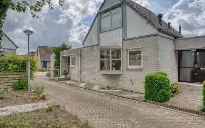 Tussenwoning te koop: Pergolesistraat 24, Componistenbuurt-Midden Zwijndrecht